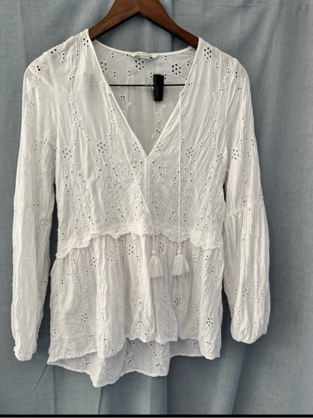 American Eagle Outfitters White Eyelet Blouse